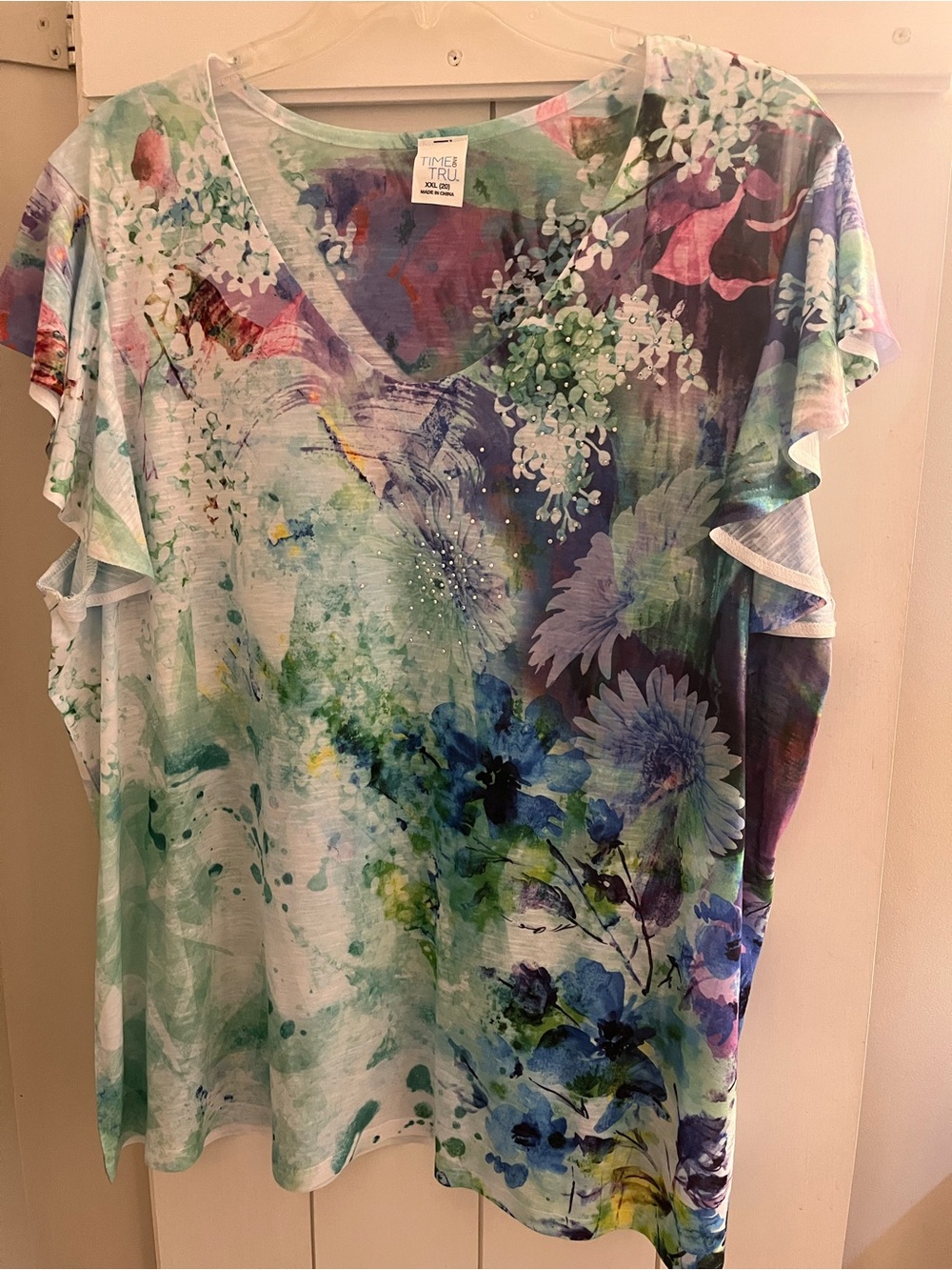Time and Tru Multicolor Floral V-Neck Ruffle Sleeve Top